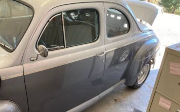 Ford-Special-deluxe-1941-Silver-2