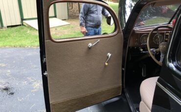 Ford-Standard-1939-Black-Tan-1