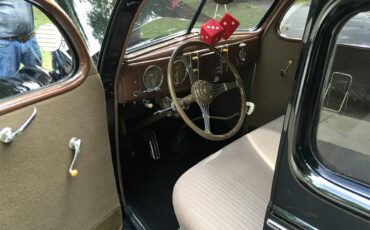 Ford-Standard-1939-Black-Tan-4