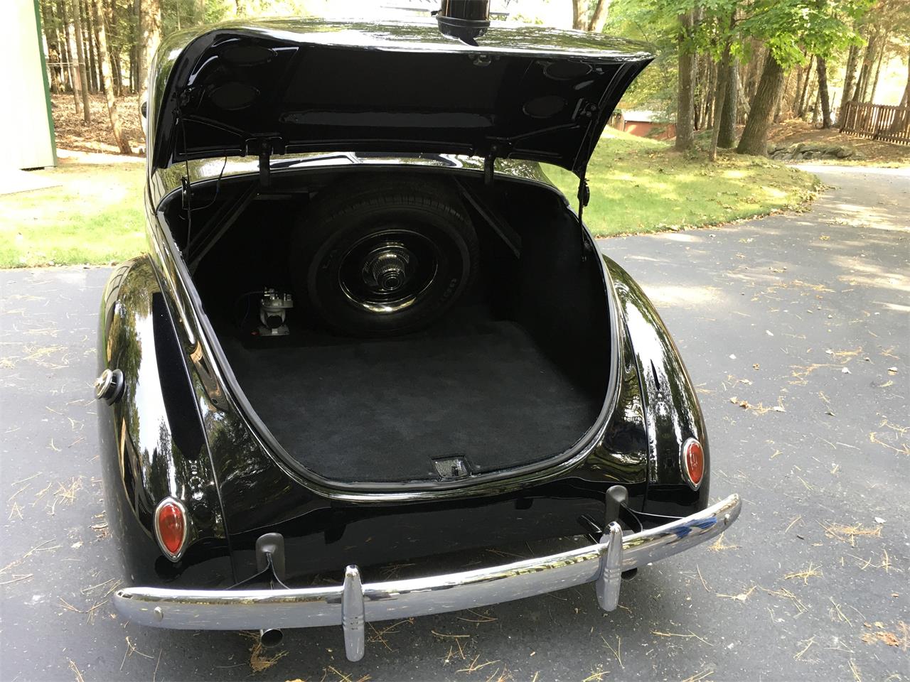 Ford-Standard-1939-Black-Tan-9