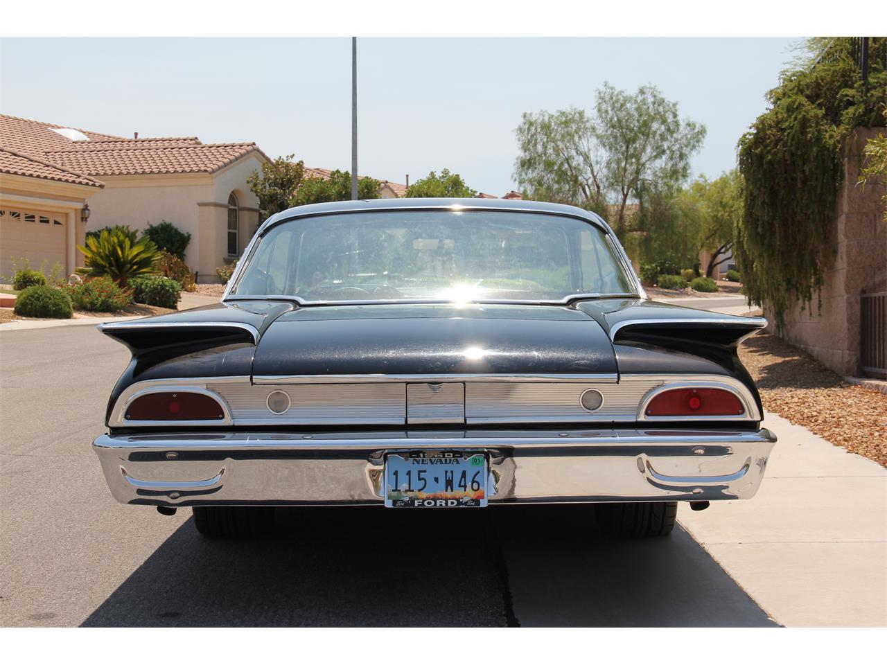 Ford-Starliner-1960-Black-Black-3