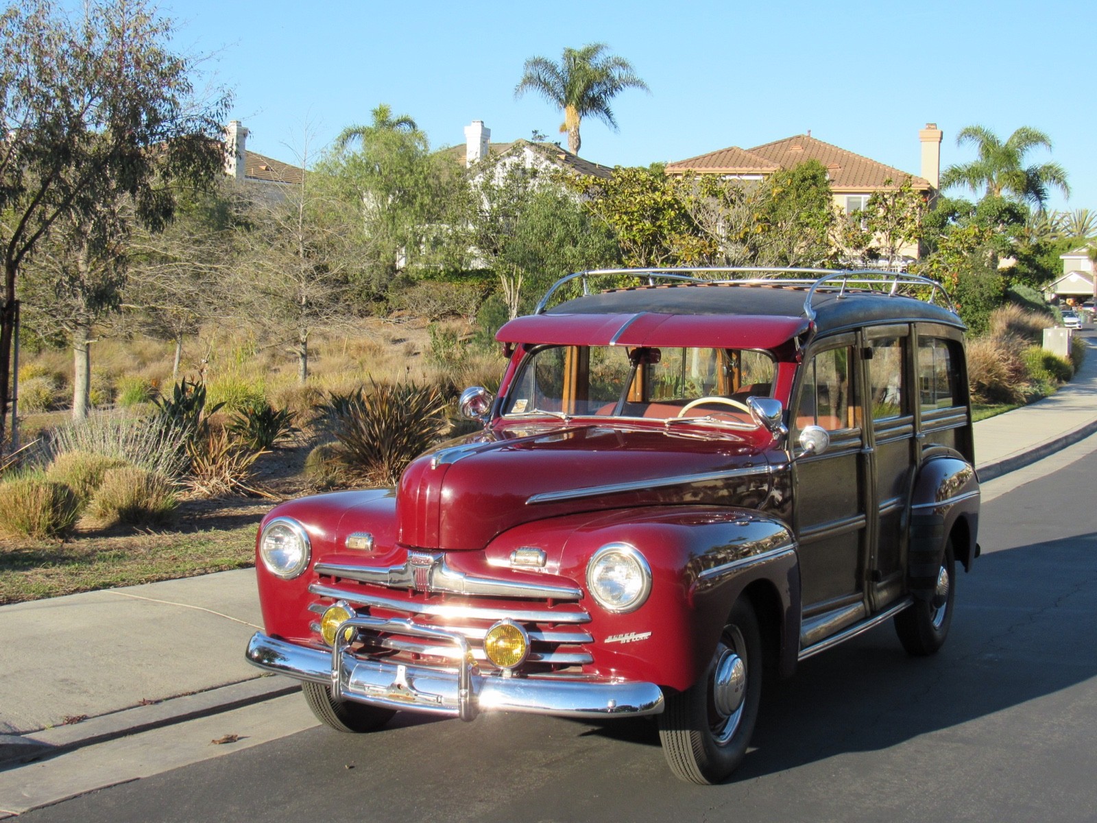 Ford-Station-Wagon-1946-Station-Wagon-2