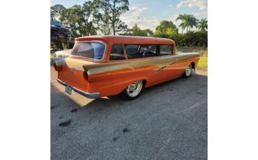 Ford-Station-wagon-1957-Orange-and-champagne-Tan-leather-2