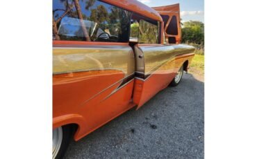 Ford-Station-wagon-1957-Orange-and-champagne-Tan-leather-7