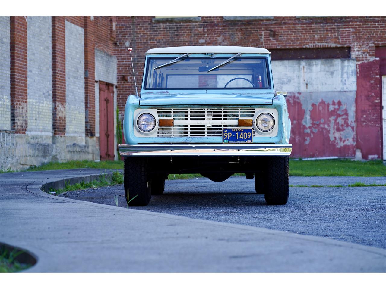 Ford-Station-wagon-1967-Frost-Turquoise-Frost-Turquoise-13