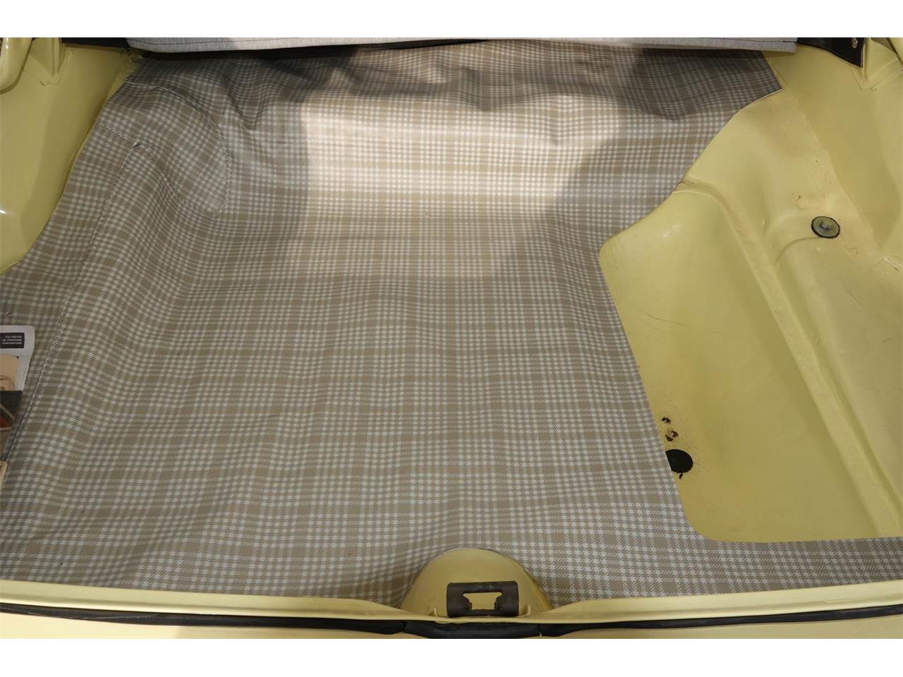 Ford-Sunliner-1956-Yellow-BlackWhite-11