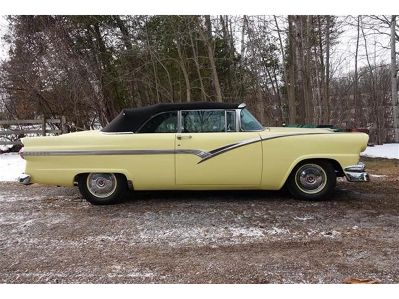 Ford-Sunliner-1956-Yellow-BlackWhite-2
