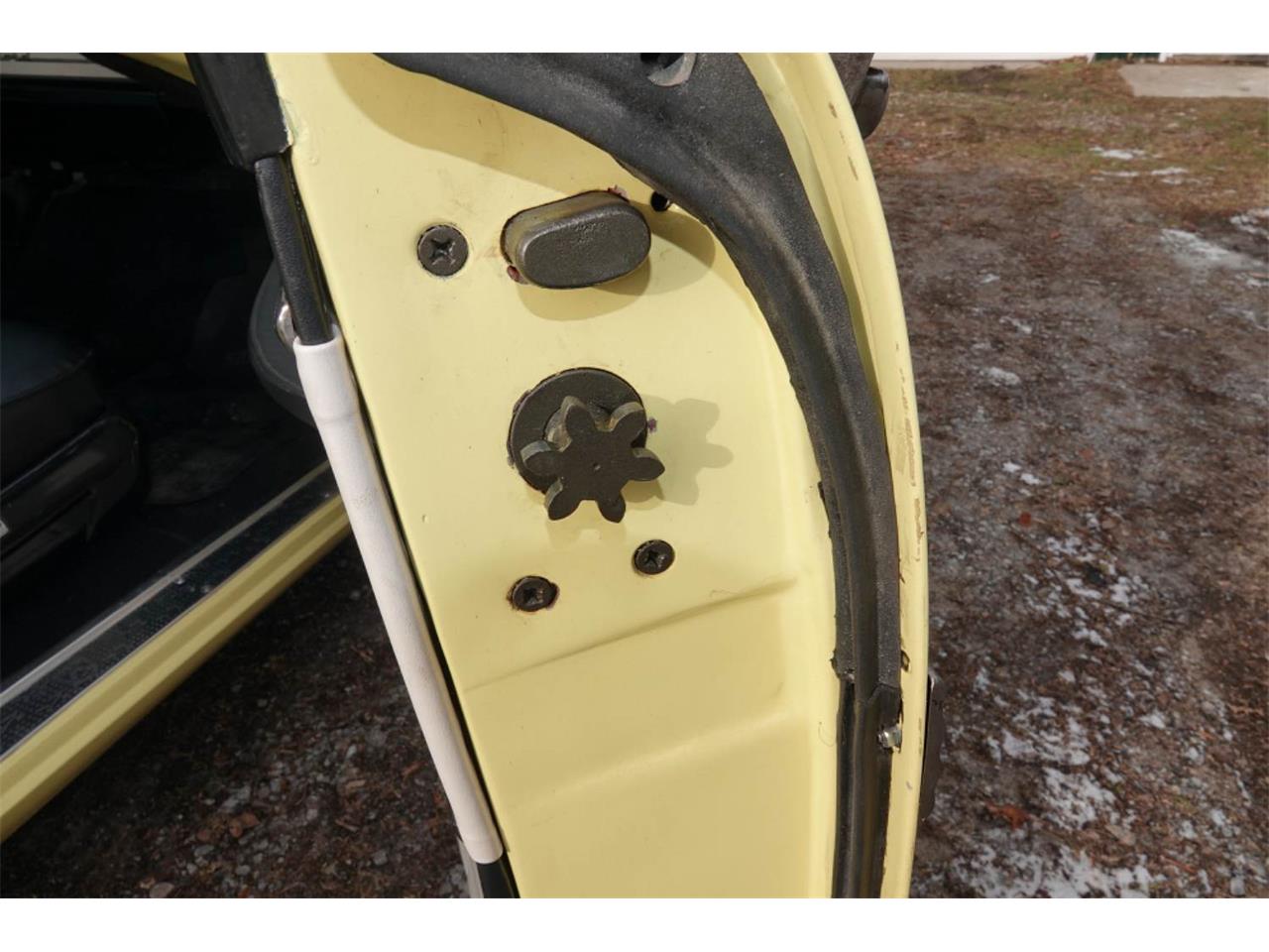 Ford-Sunliner-1956-Yellow-BlackWhite-7