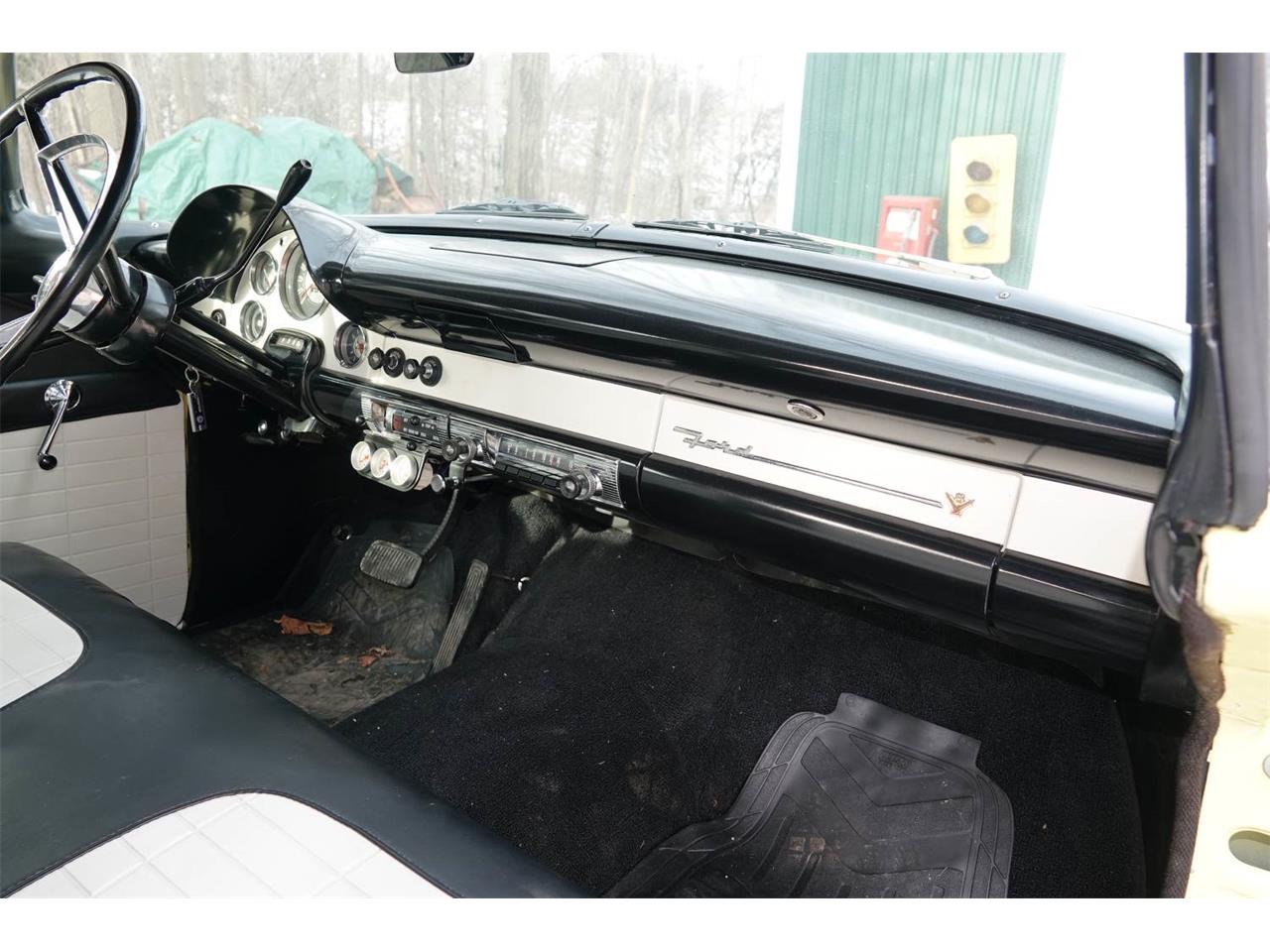 Ford-Sunliner-1956-Yellow-BlackWhite-8