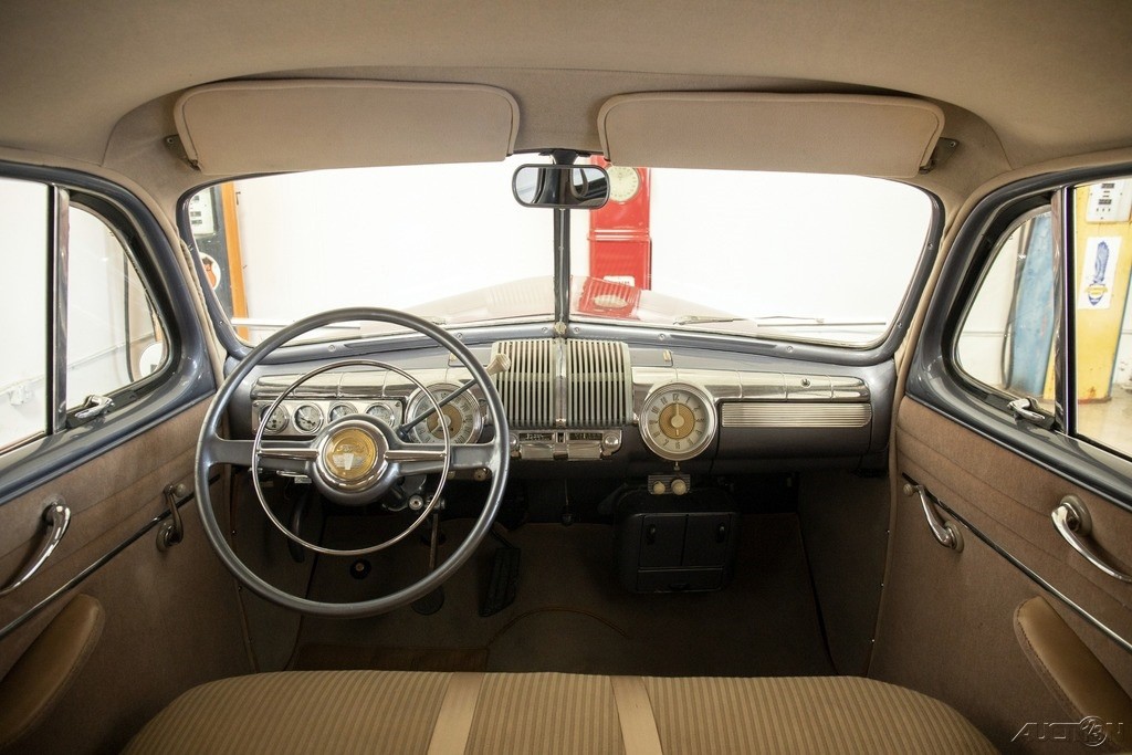 Ford-Super-Deluxe-1947-Coupe-8