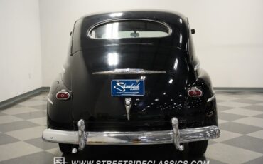 Ford-Super-Deluxe-1948-Sedan-10