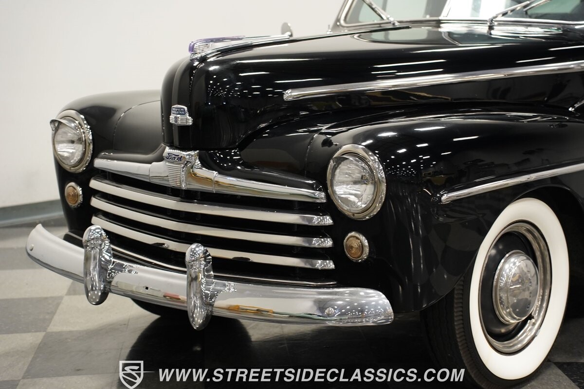 Ford-Super-Deluxe-1948-Sedan-18