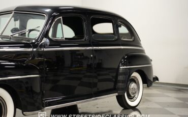 Ford-Super-Deluxe-1948-Sedan-21