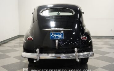 Ford-Super-Deluxe-1948-Sedan-24