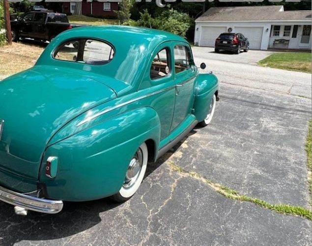 Ford-Super-deluxe-1941-Holly-Green-Beige-Cloth-1