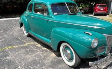 Ford-Super-deluxe-1941-Holly-Green-Beige-Cloth-11