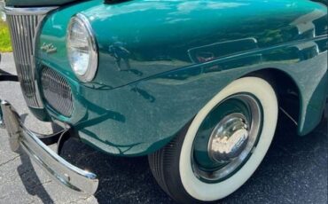 Ford-Super-deluxe-1941-Holly-Green-Beige-Cloth-15