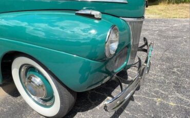 Ford-Super-deluxe-1941-Holly-Green-Beige-Cloth-19