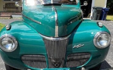 Ford-Super-deluxe-1941-Holly-Green-Beige-Cloth-4