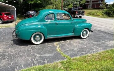 Ford-Super-deluxe-1941-Holly-Green-Beige-Cloth-6