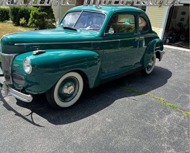 Ford-Super-deluxe-1941-Holly-Green-Beige-Cloth-8