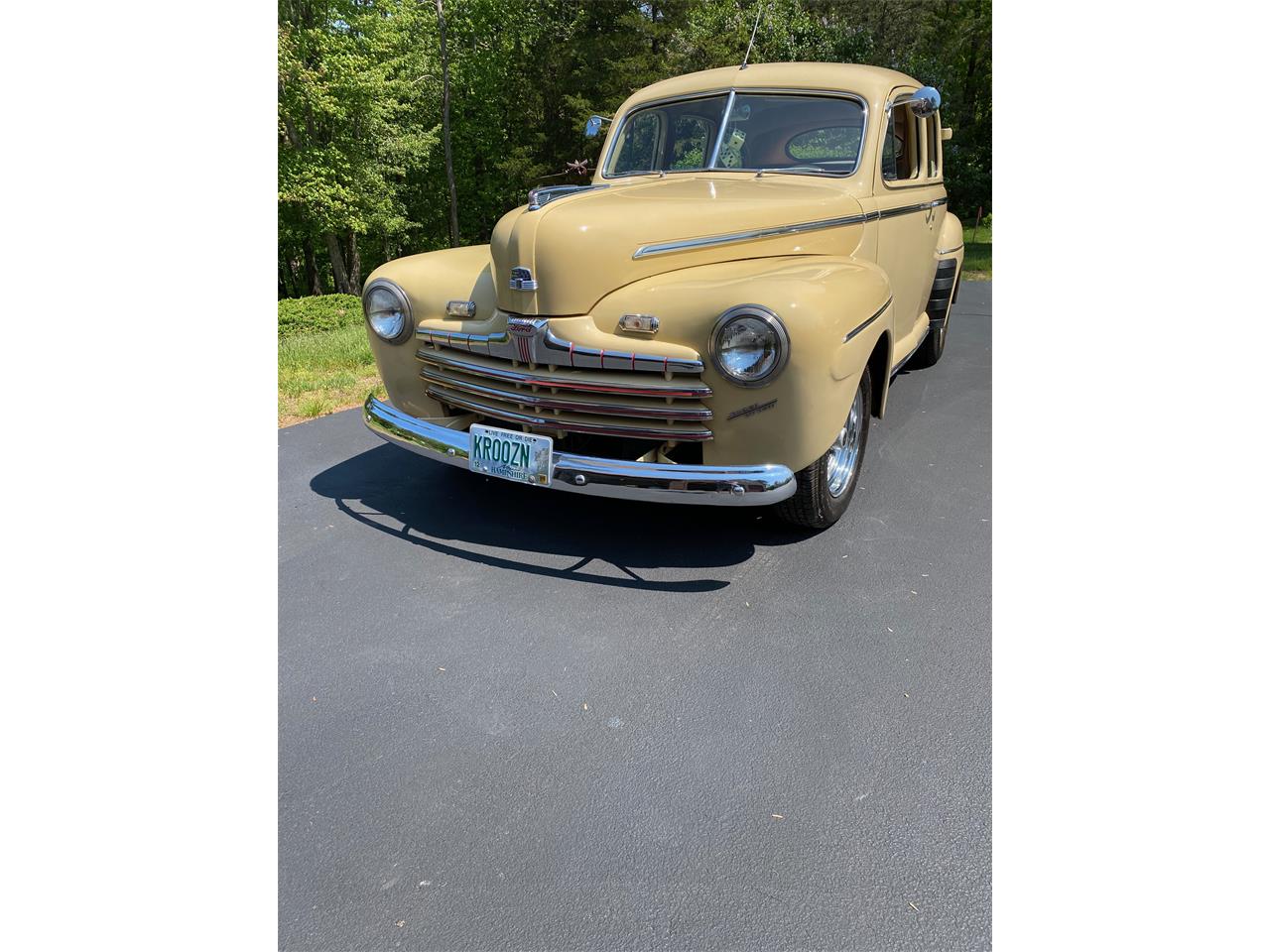 Ford-Super-deluxe-1946-Bamboo-Biege-Tan-1