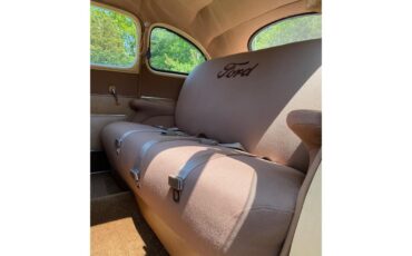 Ford-Super-deluxe-1946-Bamboo-Biege-Tan-6