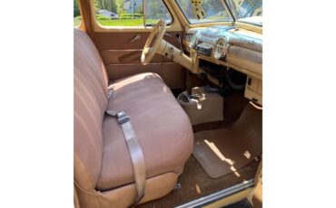 Ford-Super-deluxe-1946-Bamboo-Biege-Tan-7