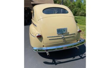 Ford-Super-deluxe-1946-Bamboo-Biege-Tan-8