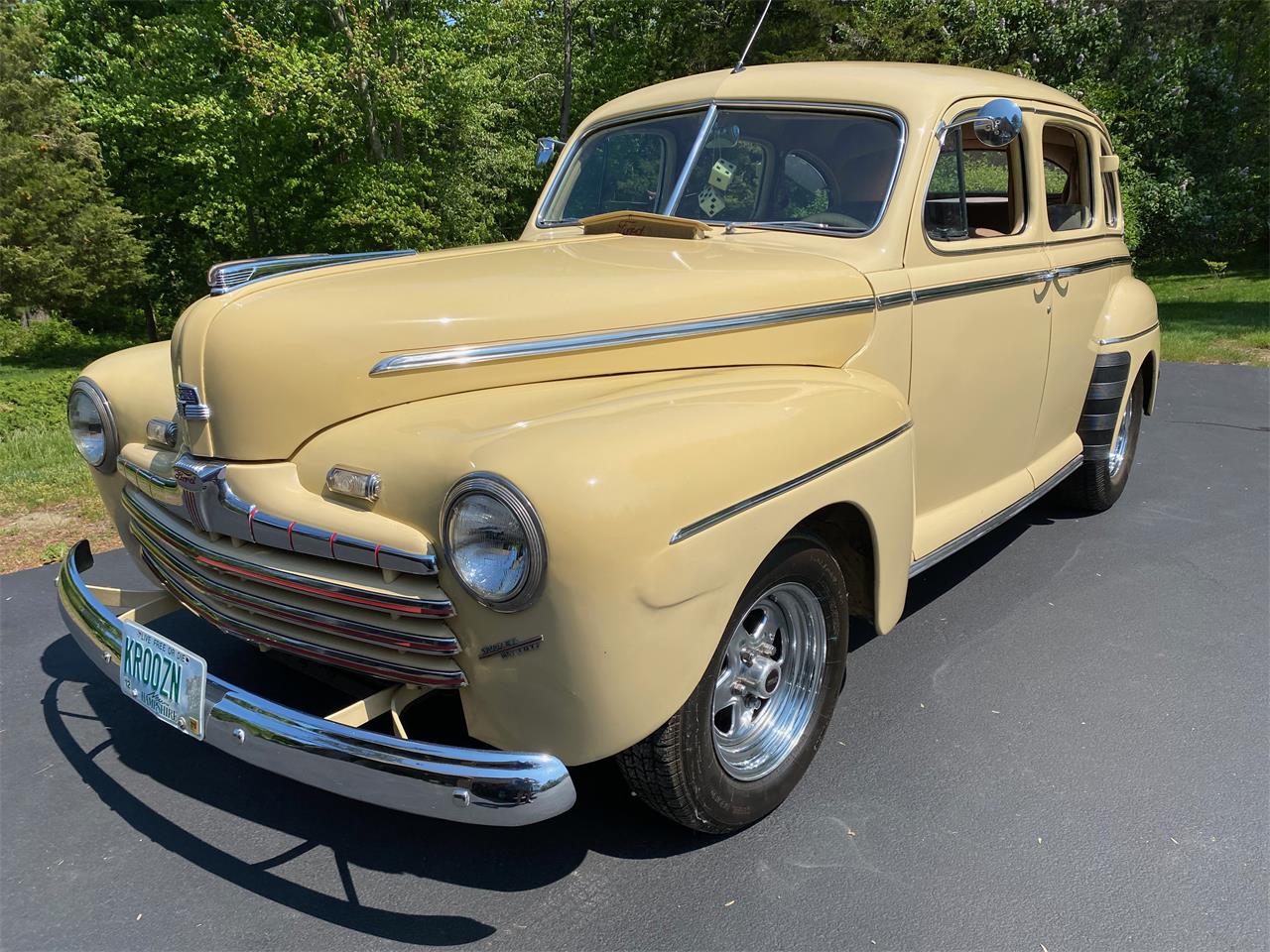 Ford-Super-deluxe-1946-Bamboo-Biege-Tan