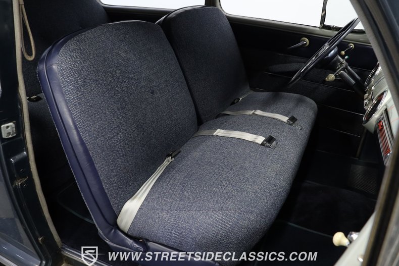 Ford-Super-deluxe-1946-Dark-Blue-Blue-12
