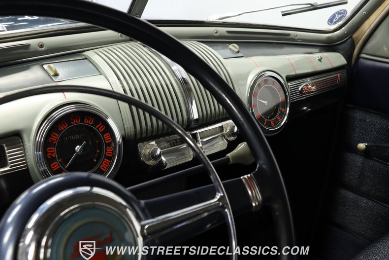 Ford-Super-deluxe-1946-Dark-Blue-Blue-17