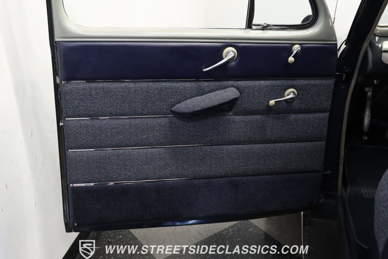 Ford-Super-deluxe-1946-Dark-Blue-Blue-39
