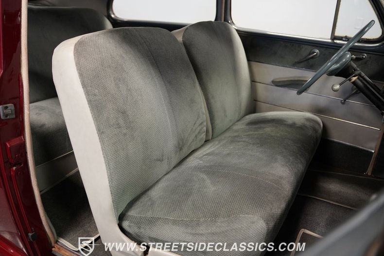 Ford-Super-deluxe-1946-Maroon-Gray-43