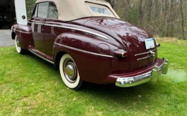 Ford-Super-deluxe-1946-MaroonTan-Top-Tan-VinylCloth-2