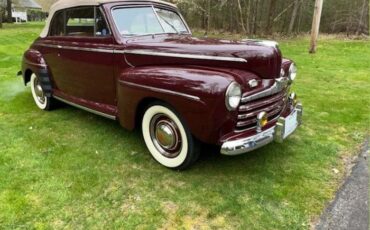 Ford-Super-deluxe-1946-MaroonTan-Top-Tan-VinylCloth-4