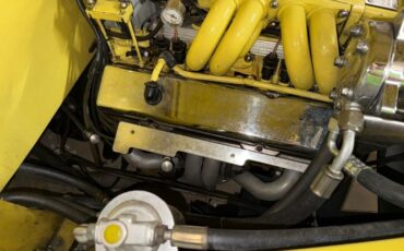 Ford-Super-deluxe-1946-Yellow-Tan-23