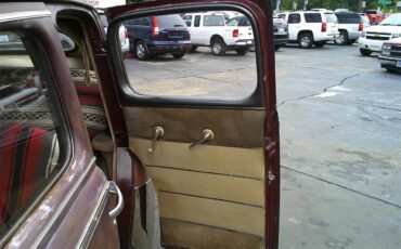 Ford-Super-deluxe-1947-Brown-Tan-16