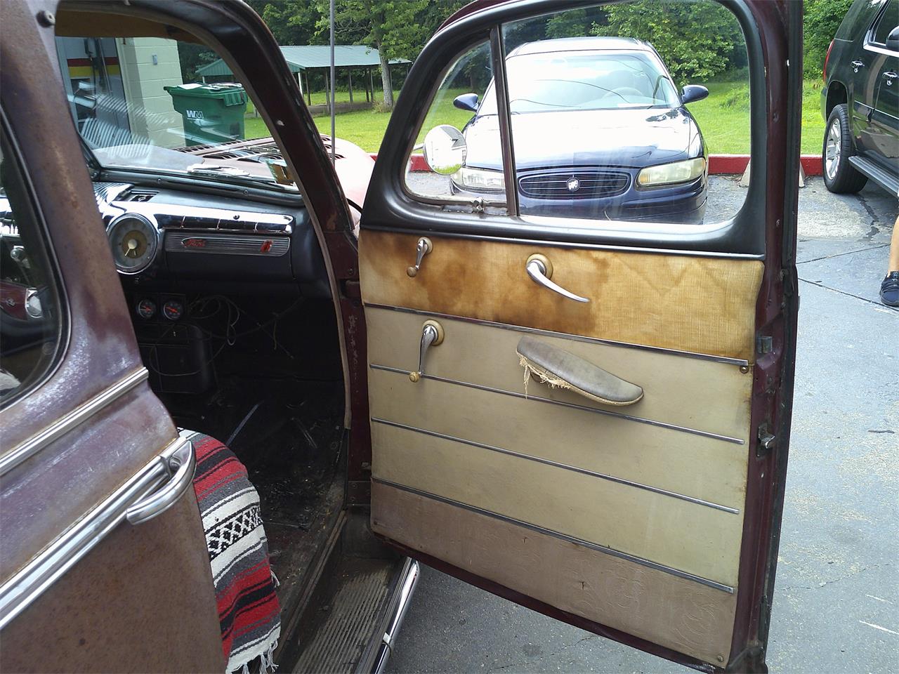Ford-Super-deluxe-1947-Brown-Tan-26
