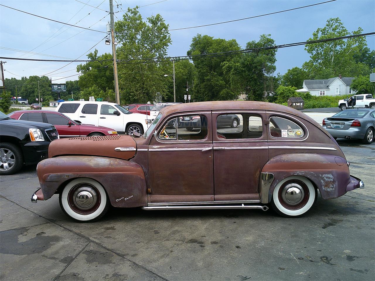 Ford-Super-deluxe-1947-Brown-Tan-40