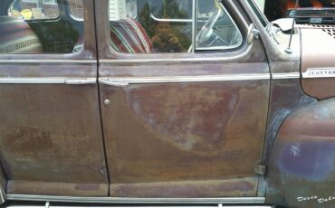 Ford-Super-deluxe-1947-Brown-Tan-41