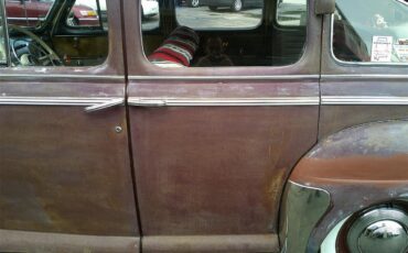 Ford-Super-deluxe-1947-Brown-Tan-7