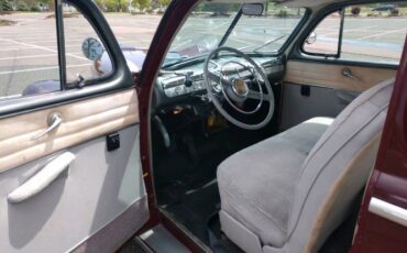 Ford-Super-deluxe-1947-Red-4
