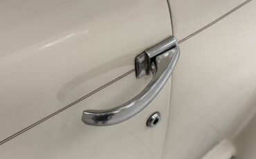 Ford-Super-deluxe-1948-Alabaster-Tan-15