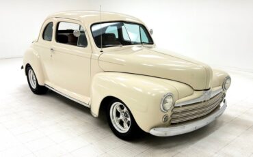 Ford-Super-deluxe-1948-Alabaster-Tan-5
