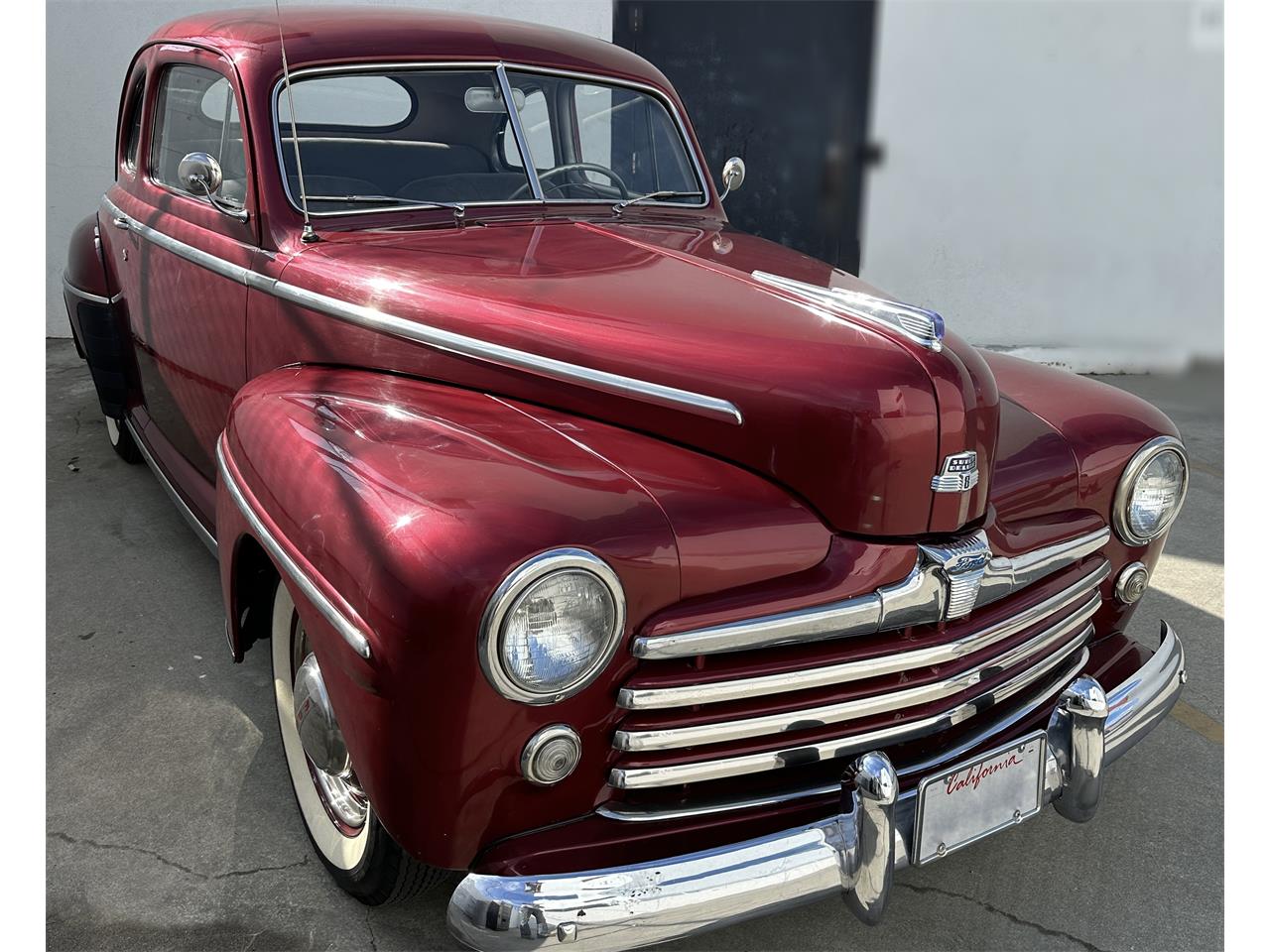 Ford-Super-deluxe-1948-Burgundy-Gray-1