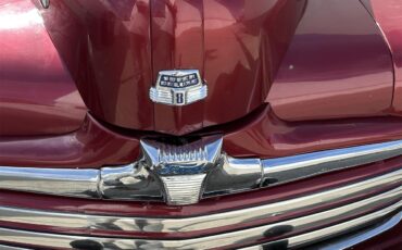 Ford-Super-deluxe-1948-Burgundy-Gray-12