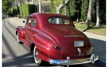Ford-Super-deluxe-1948-Burgundy-Gray-2