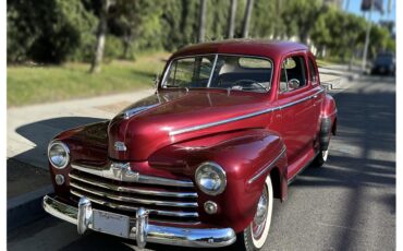 Ford-Super-deluxe-1948-Burgundy-Gray