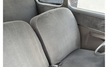 Ford-Super-deluxe-1948-Burgundy-Gray-7